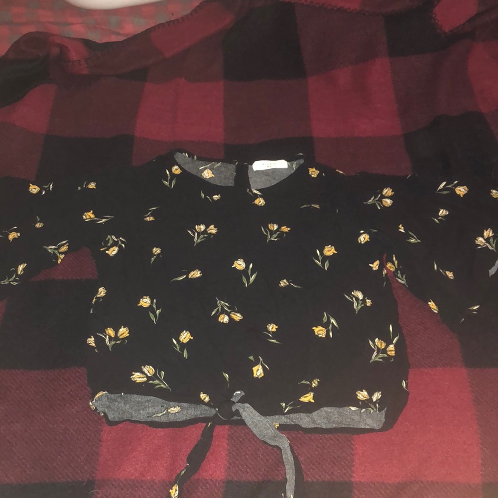 Elodie black 3/4 bell sleeve blouse w/ knot